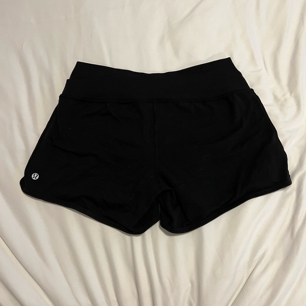 Lululemon shorts size 8